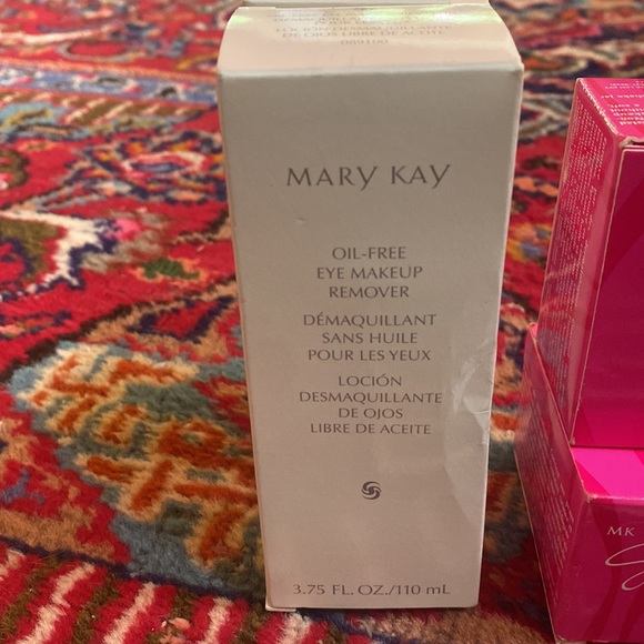 NIB Retired MARY KAY MK Signature TimeWise Makeup Powder Eye Cream - Picture 3 of 9